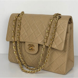 Chanel Vintage Medium Classic Flap Bag in Beige Lambskin Leather 1989-1991 F3